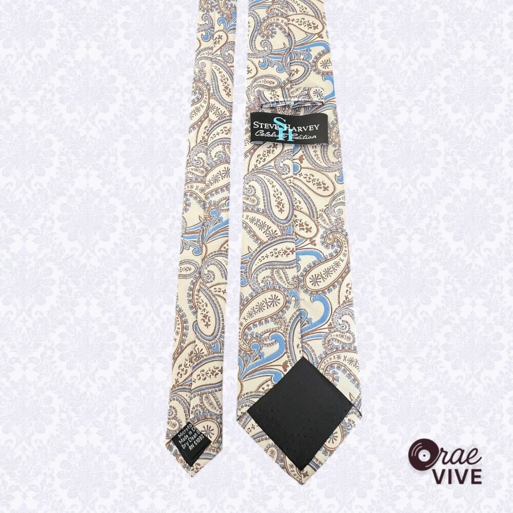 Steve Harvey Celebrity Edition Men’s Tie Cream & Blue Paisley